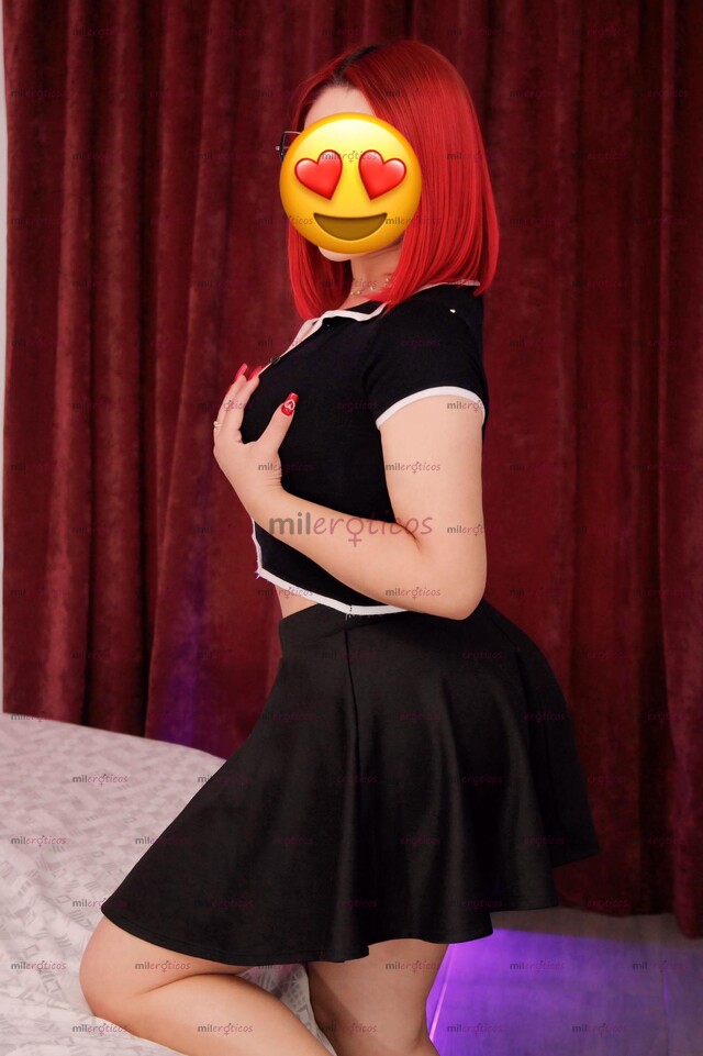 FOTOS DE RENATA JOVEN Y GUAPA DE CADERAS PROMINENTES MUY CACHONDA Y CARIÑOSA!