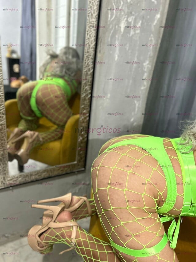 FOTOS DE HERMOSA TRAVESTI CON GANAS DE DEGENERE Y SEXO MORBOSO