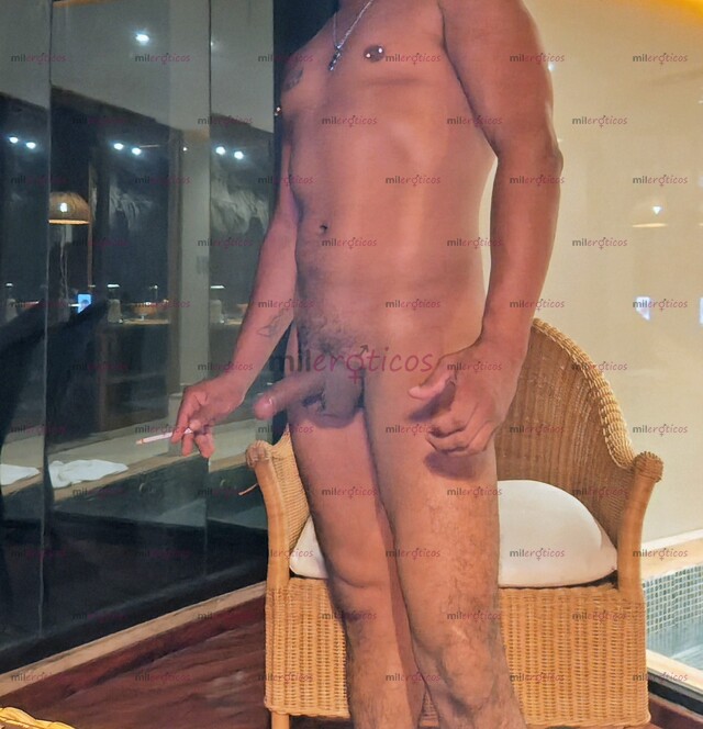 FOTOS DE TE CULEO SABROSO... VATO BISEXUAL INTER, BUENA VERGA Y NALGAS PARA DISFRUTAR