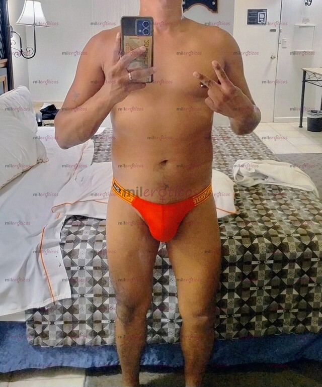 FOTOS DE TE CULEO SABROSO... VATO BISEXUAL INTER, BUENA VERGA Y NALGAS PARA DISFRUTAR