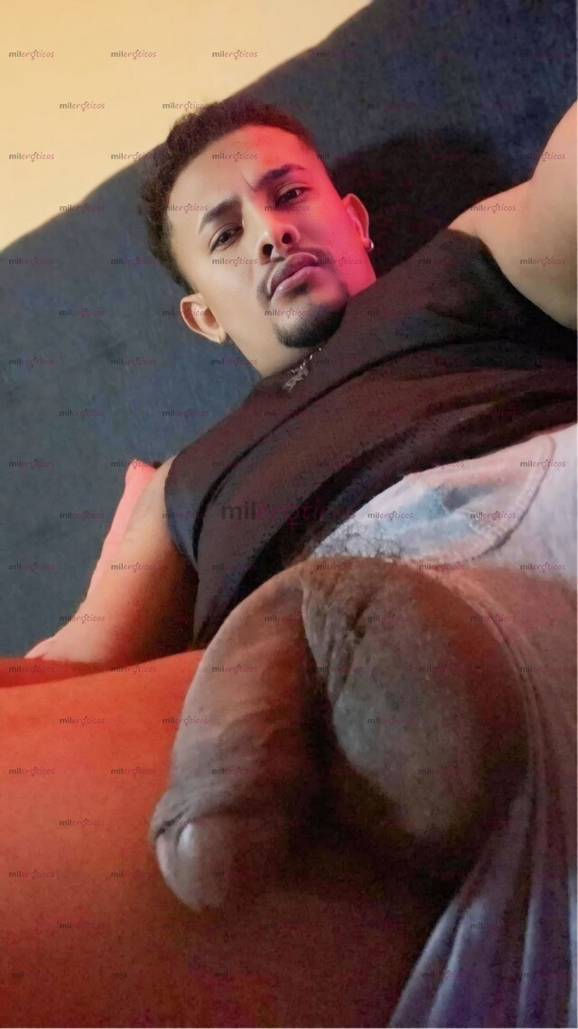 FOTOS DE MORENO CALIENTE CON VERGA CABEZONA Y GRAN CULO