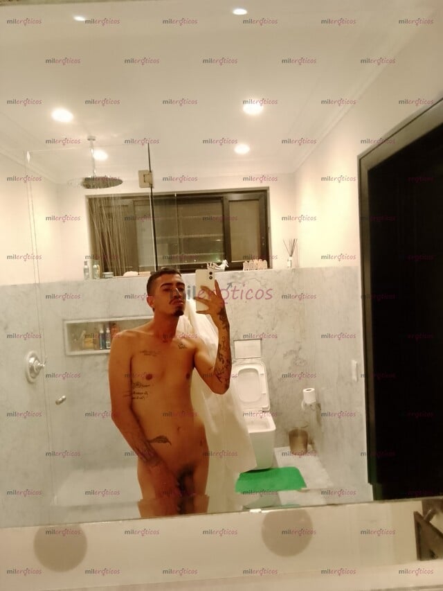 FOTOS DE EL FLACO, VERGON 19CM DISPUESTO A COMPLACER TUS RICOS DESEOS RICOVENEZOLANO