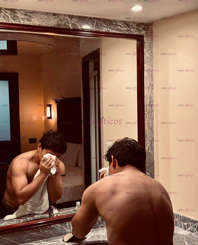 FOTOS DE TIERNO SEXY Y SUTIL EN LOS MEJORES MOMENTOS