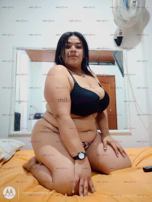 FOTOS DE TETONA BBW. RICA MAMADORA ESTRECHITA. VEN Y DISFRUTA DE MIS GRANDES CURVAS