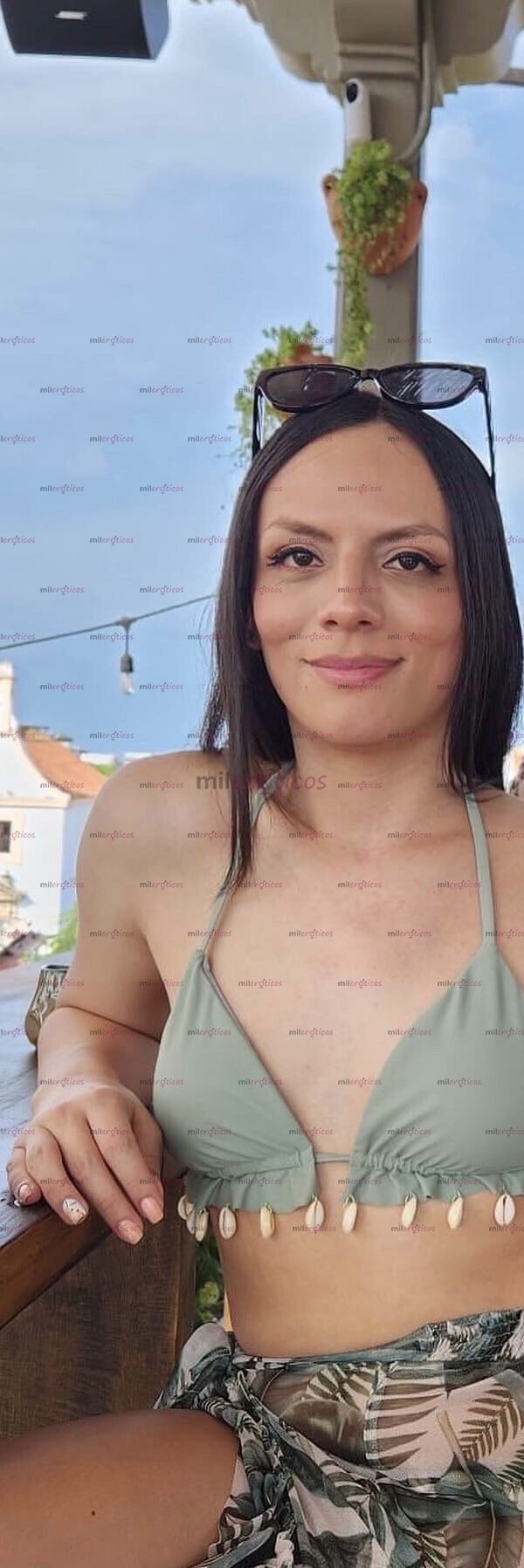 FOTOS DE JOVEN Y HERMOSA MUJER TRANS SIN CIRUGIAS ESPERANDO POR HOMBRES