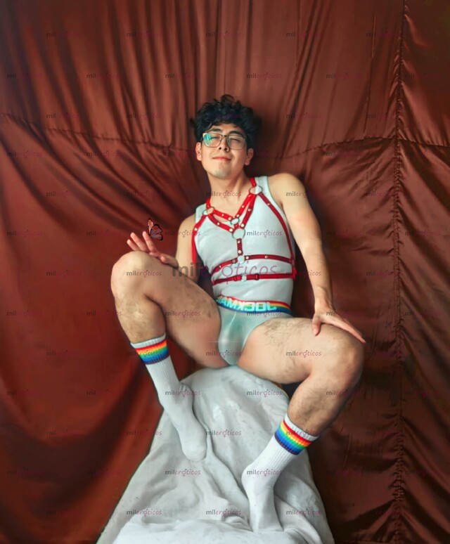 FOTOS DE CORCHO TWINK! TU SERVIDOR AMABLE Y ATENTO :3