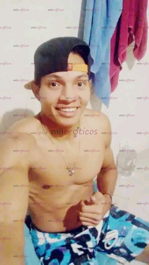 FOTOS DE MAGIC MIKE ARDIENTE FLACO RECIEN LLEGADO A LA CIUDAD EXTREMADAMENTE COMPLACIENTE