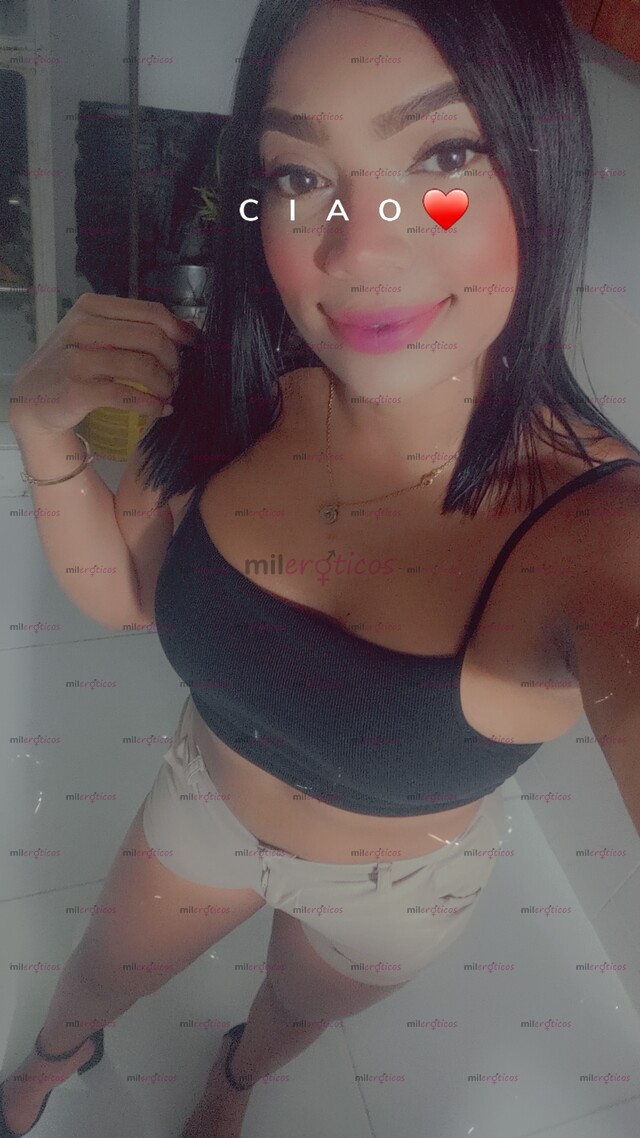 FOTOS DE HERMOSA MORENA DE CUERPO ESBELTO MUY COMPLACIENTE EN MI TRABAJO