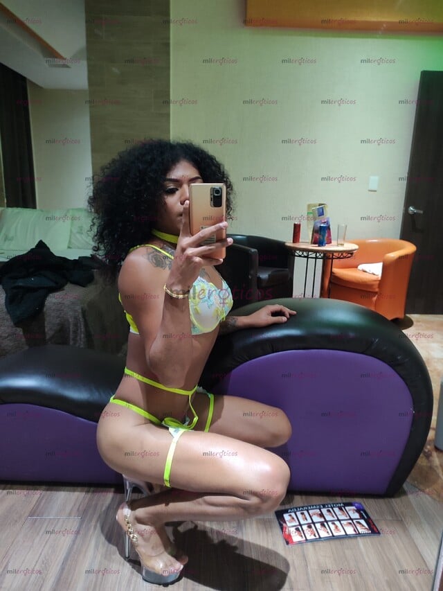 FOTOS DE MORENA DE FUEGO SUPER FOGOSA BELLA Y SENSUAL SUCULENTA CHICA TRANS