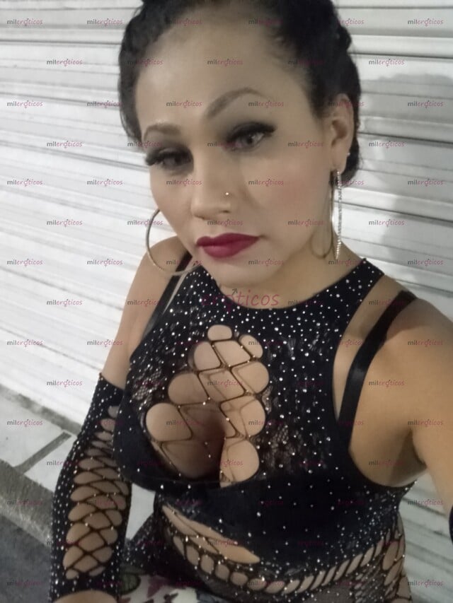 FOTOS DE HOLA MI NOMBRE ES DAIANA UNA CHICA ATRÁS MUY RICA Y SABROSA