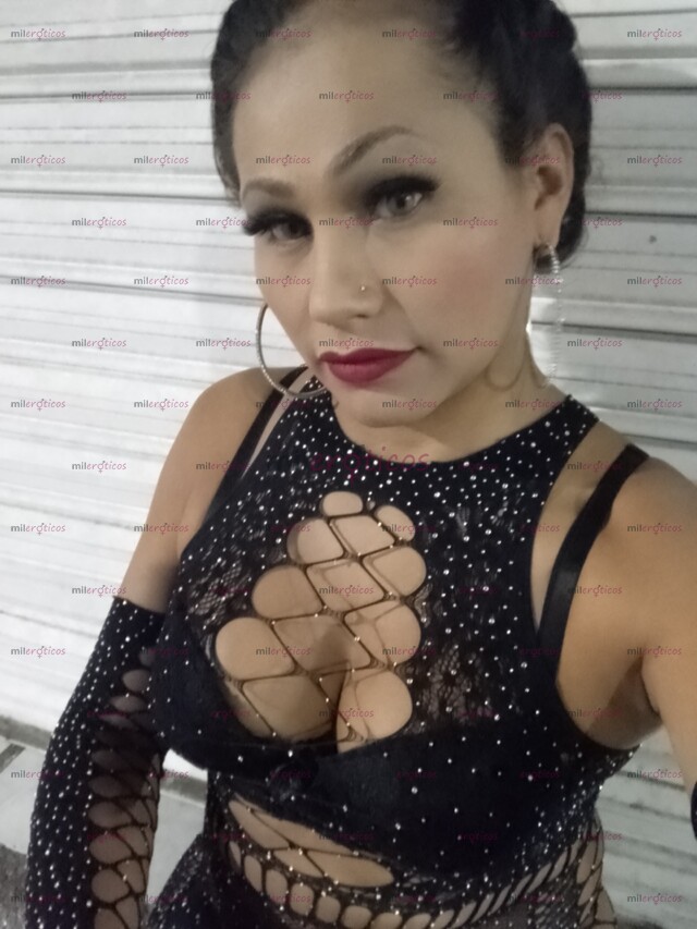 FOTOS DE HOLA MI NOMBRE ES DAIANA UNA CHICA ATRÁS MUY RICA Y SABROSA