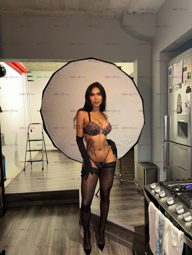 FOTOS DE GABY HERMOSA Y ESPECTACULAR MORENA COMPLACIENTE