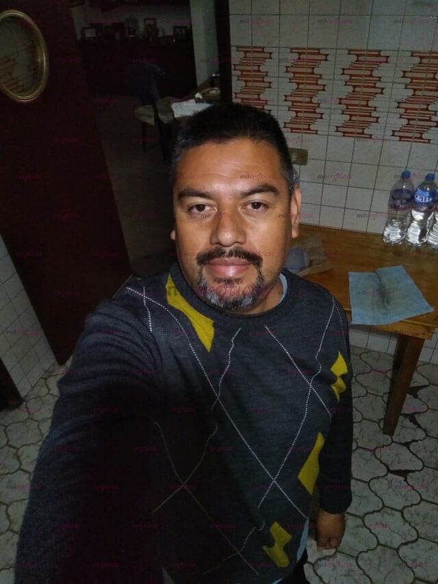 FOTOS DE SOY ALAN Y DOY SEXO GRATIS A MUJERES Y PAREJAS SWINGER DESIDIDAS SIN TANTO ROLLO