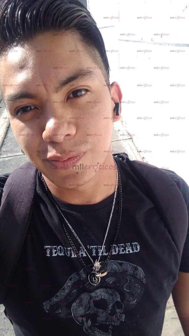 FOTOS DE ALTO, DELGADO CALIENTE Y A TUS ÓRDENES 7711108262