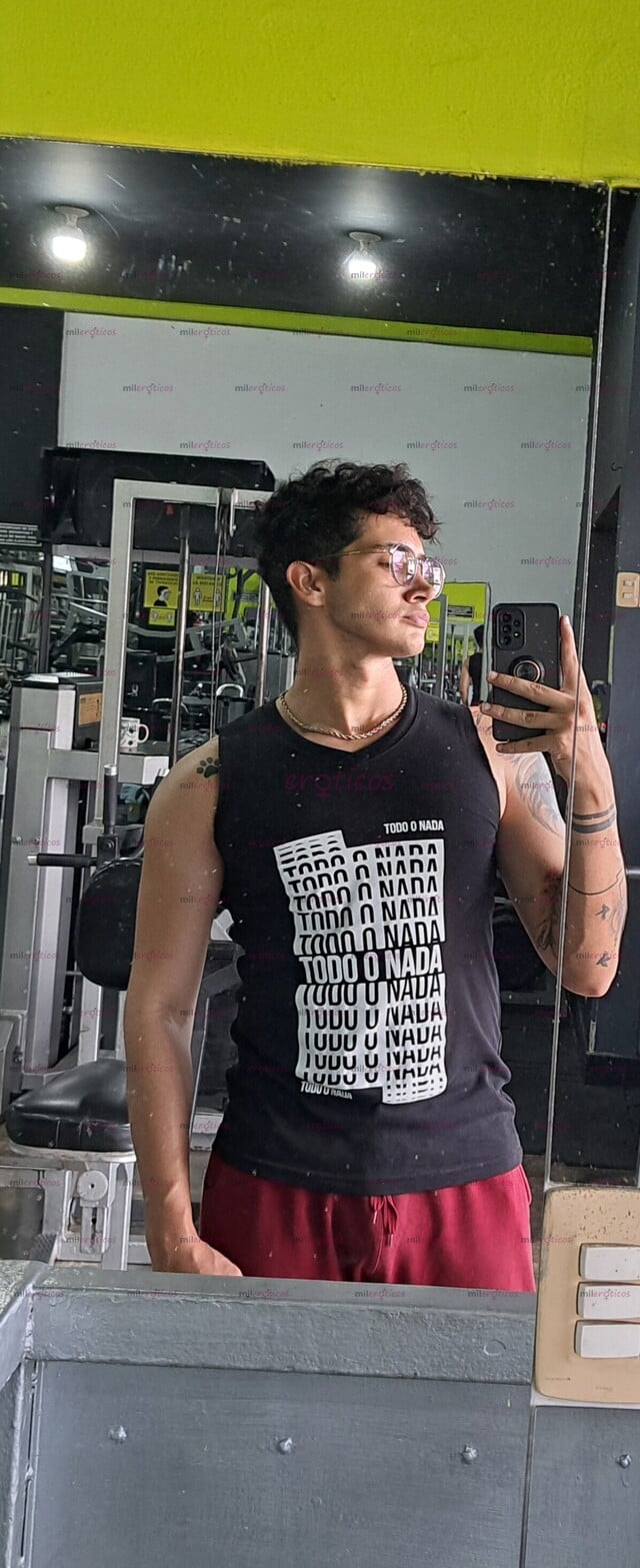 FOTOS DE CHICO ACTIVO Y TATUADO PARA COMPLACER TUS NECESIDADES NENE, CONTÁCTAME