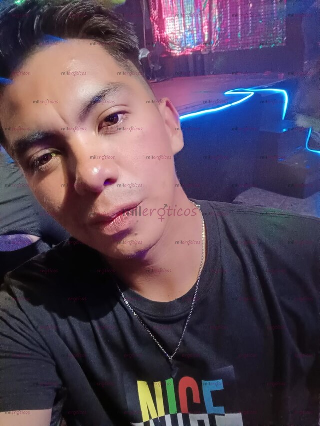 FOTOS DE ALTO, DELGADO CALIENTE Y A TUS ÓRDENES 7711108262