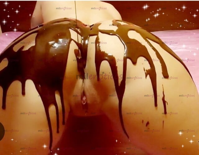 FOTOS DE SERÉ TU BOMBÓN DE CHOCOLATE TODO UNA DULZURA VEN Y RECORRE MI CUERPO