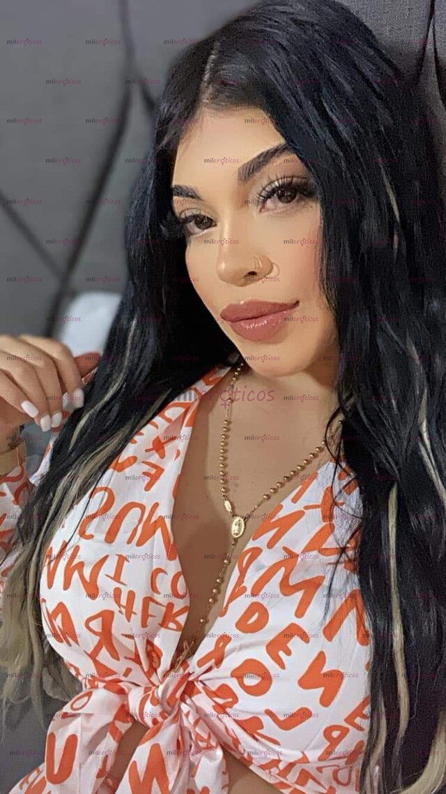 FOTOS DE MI VAGINA ESTA DEPILADA PARA QUE PUEDAS CHUPARLA TODA BB!