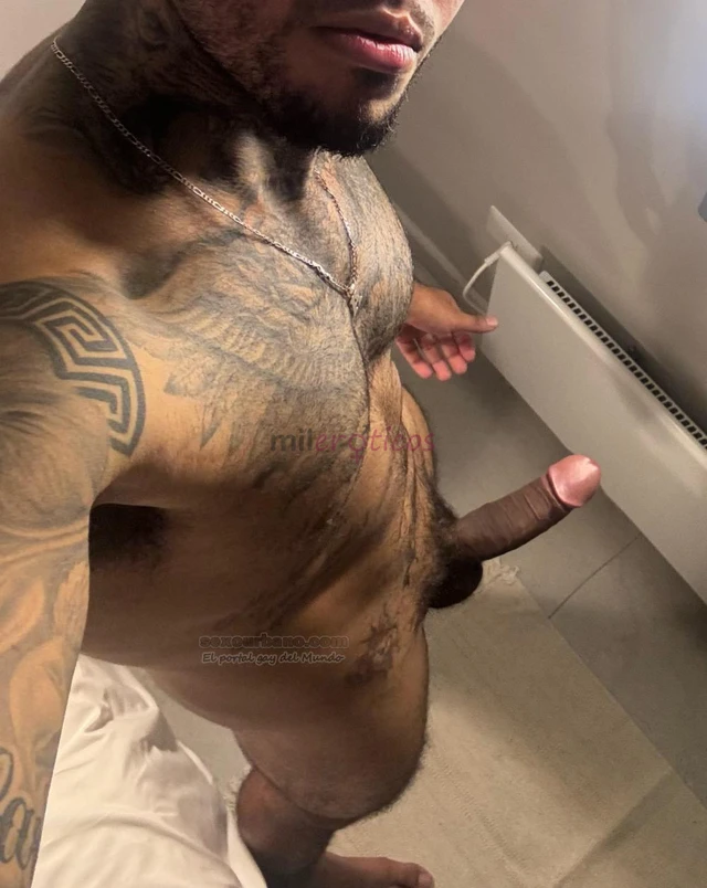 Hola soy bruno tengo 23 anos amp soy discreto respetuoso y educado caliente morboso y complaciente dominante si me lo pides soy versatil vendo conteni...