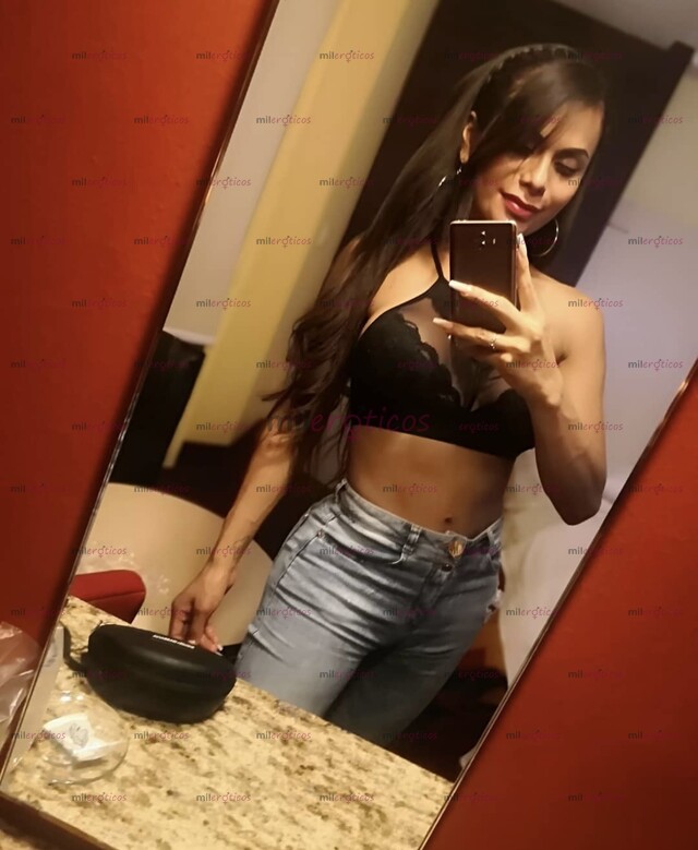 FOTOS DE LA MÁS GUPA DEL PORTAL Y LA MEJOR! LA UNICA FEMENINA!!