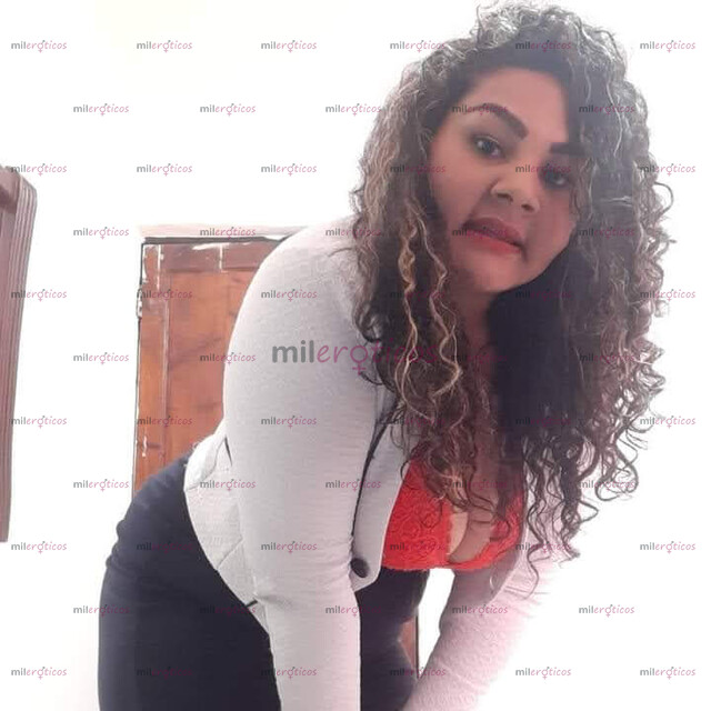 FOTOS DE LLEGÓ TU COSTEÑITA FULL TRAZERONA CON GANAS DE DARTE RICOS CENTONES VEN PAPI