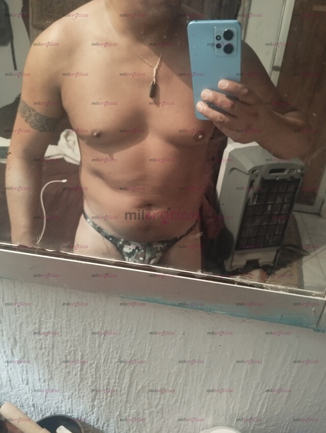 FOTOS DE MASAJISTA PROFESIONAL MASCULINO OFRECE MASAJE DEPORTIVO 2294148891