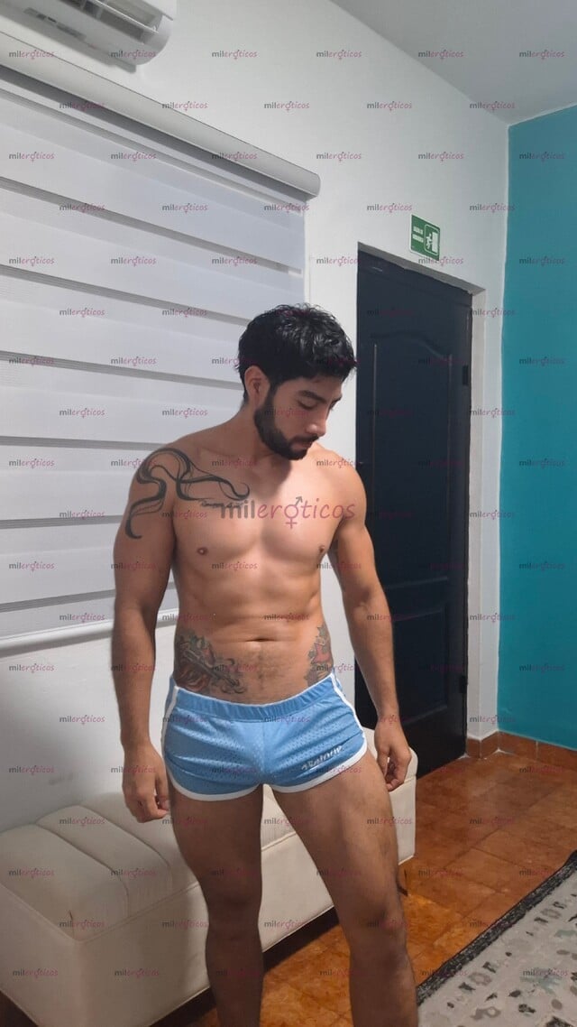 FOTOS DE CHICO LATINO CON BUEN CULO Y CUERPO TRABAJADO, INTER.