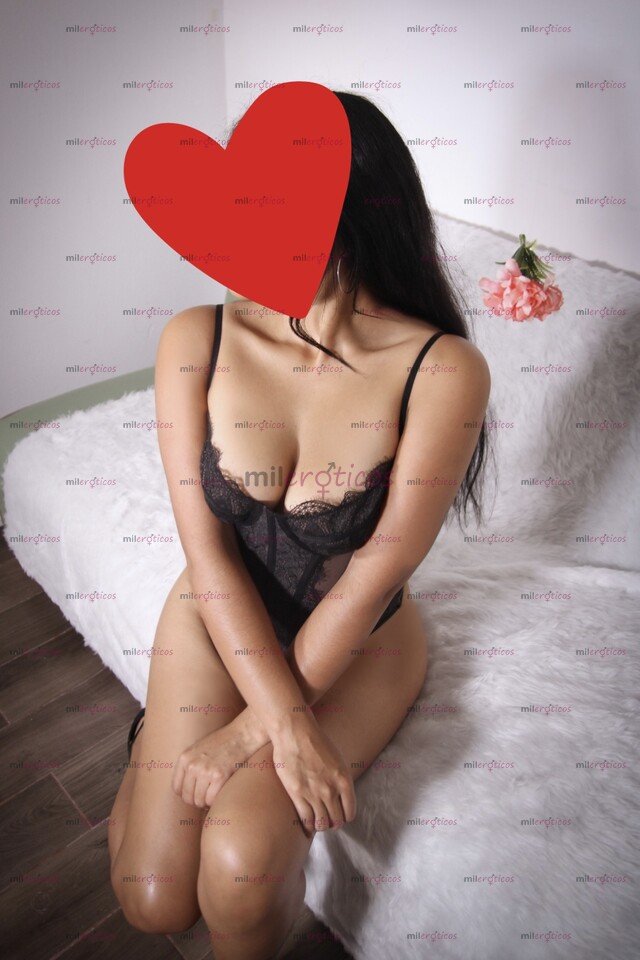 FOTOS DE CHICA APASIONADA BUSCA CON QUIÉN SATISFACER SUS MÁS BONITOS DESEOS