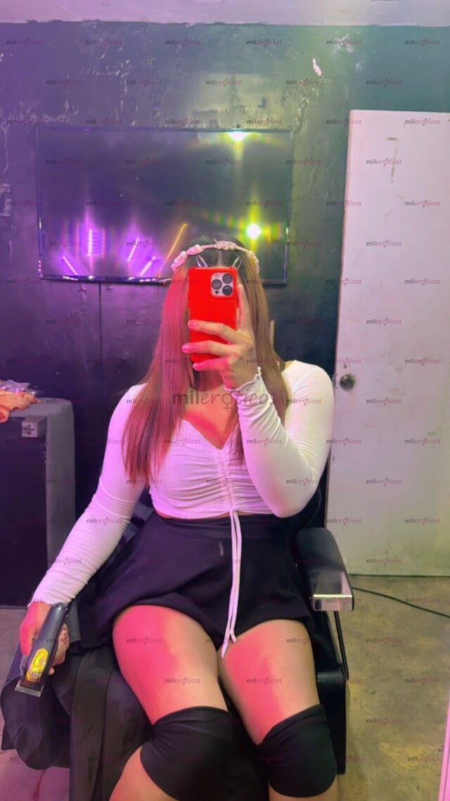 FOTOS DE CHIKA TRANS OFREZCO BARBERIA Y MASAJES CORTE DE PELO BARBA CEJA FACIALES