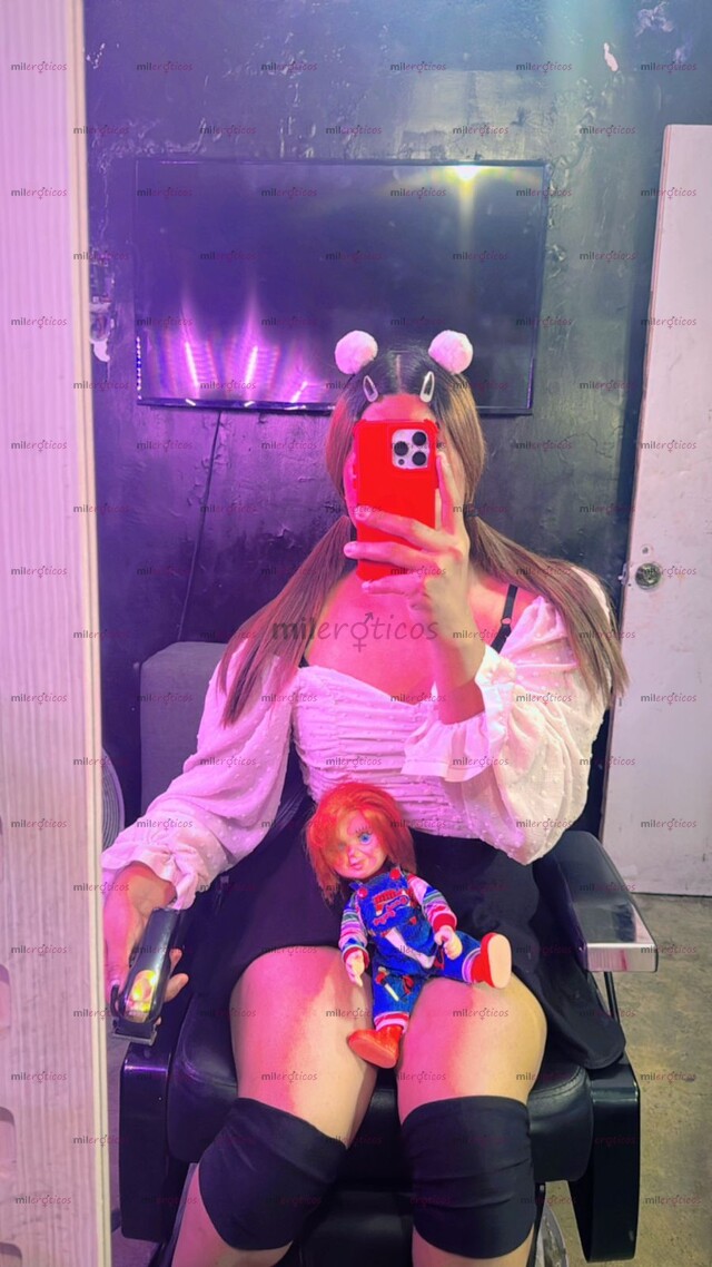 FOTOS DE CHICA TRANS BARBERIA CORTE DE PELO BARBA CEJA FACIALES