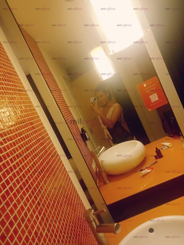 FOTOS DE BELLA TRANS RICA,GOLOSA,Y CON UNA PALETA PFFF TE GUSTARA LLAMAME..22 25 12 84 15
