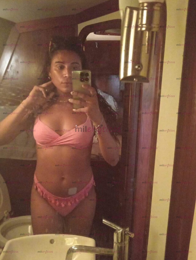 FOTOS DE KIVANA LA NÚMERO 1 DE PLAYA DEL CARMEN SIEMPRE ATENTA Y DIVERTIDA(ENGLISH INFO)