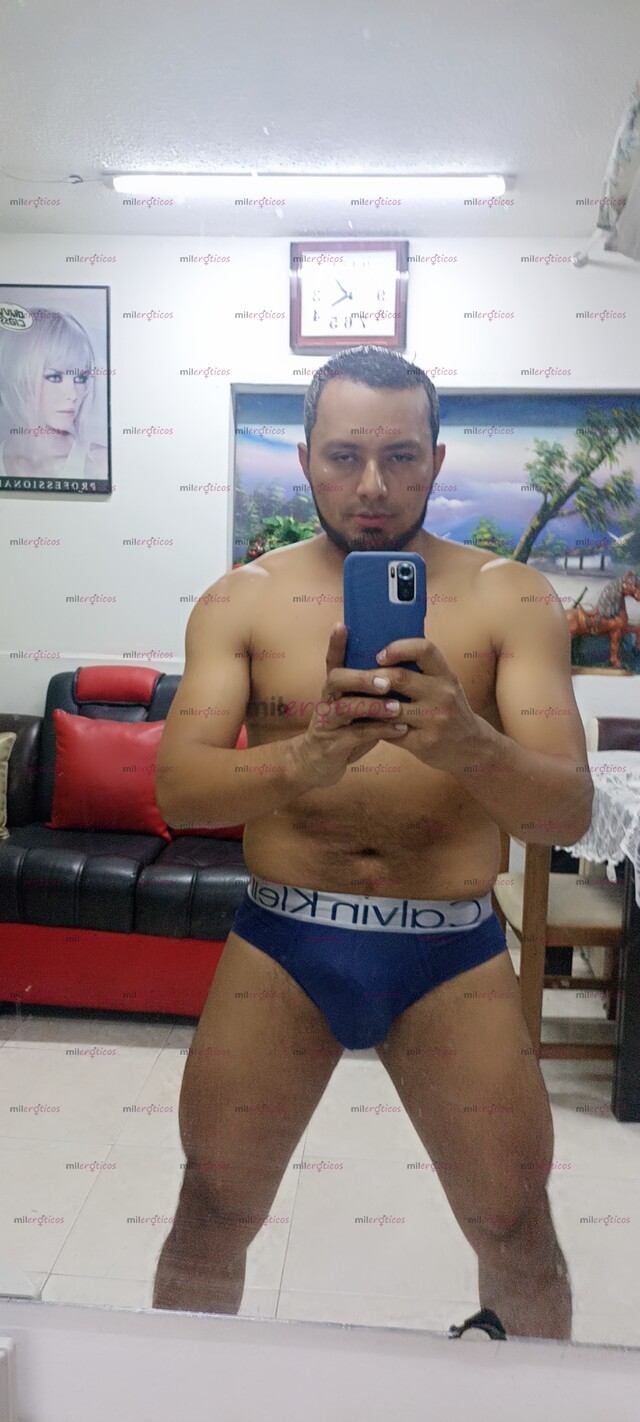 FOTOS DE HOLA SOY ERICK,SOY UN CHICO CONSENTIDOR..DISPUESTO A COMPLACERTE EN TODO