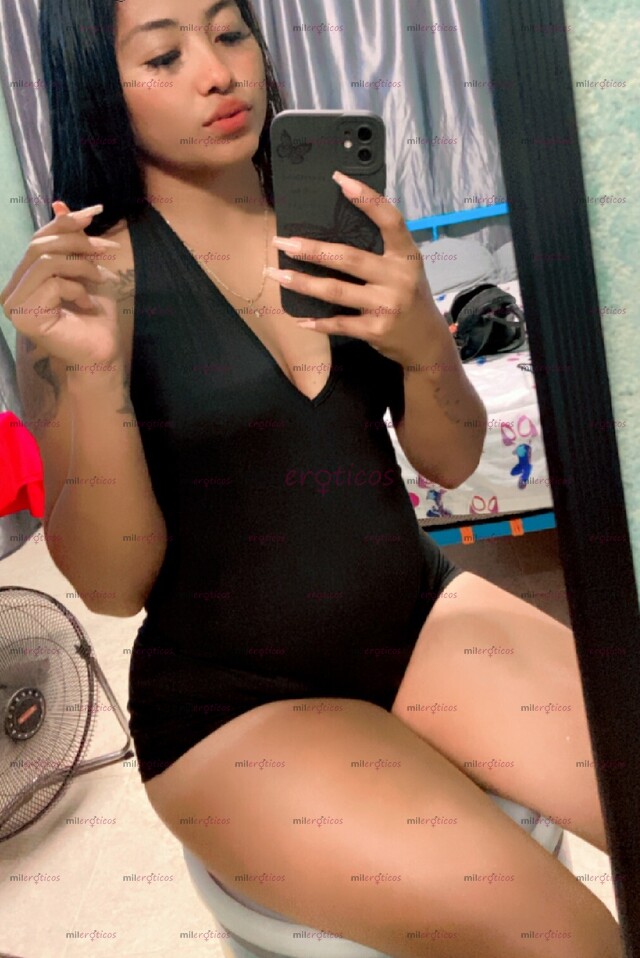 FOTOS DE HOLA MI AMOR SOY KARLA TENGO 23 AÑITOS ME ENCANTARÍA QUE LA PASEMOS RIQUISIMOOOO