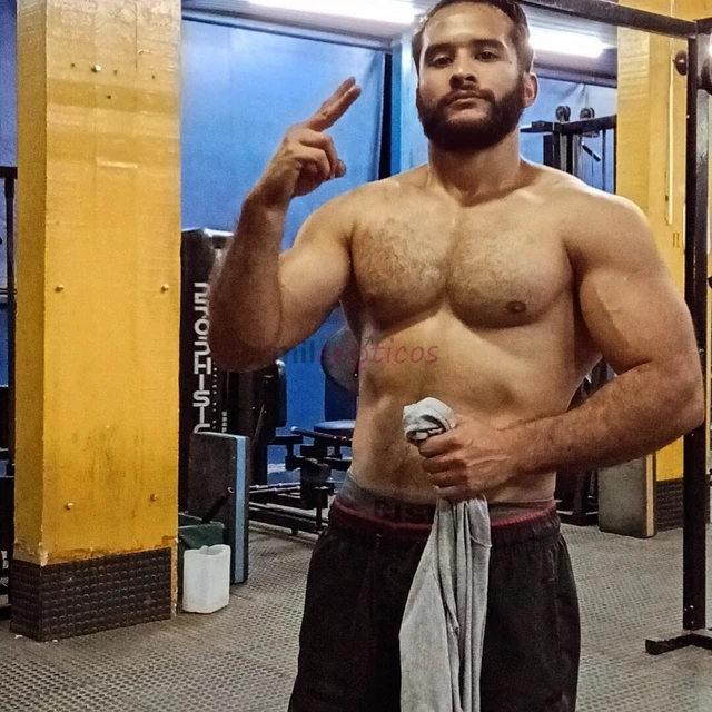 So estou aqui pra vendas de conteudos interessados so chamarnao aceito curiososnao aceito nudes de outra pessoafaco video chamadas tbmse quiser um enc...