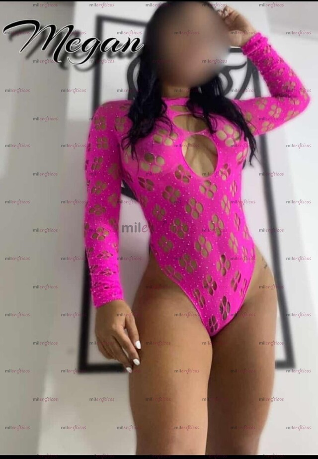 FOTOS DE MEGAN ENCANTADORA CHICA EN LA CIUDAD PIEL TRIGEÑA