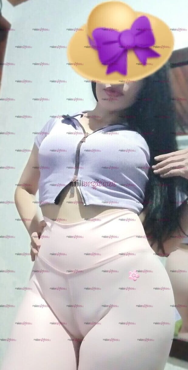 FOTOS DE CRISTINA HERMOSA MUY APRETADITA DEMASIADO CALIENTE CON CUQUITA DE NIÑA CHUPADERA