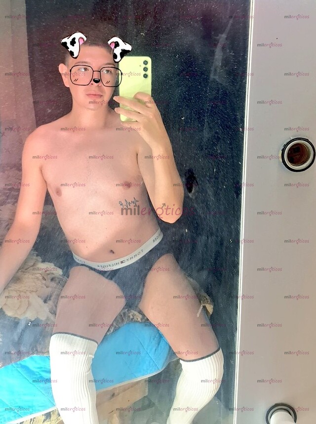 FOTOS DE VOLVÍ, SOY MUY COMPLACIENTE, HAGO DE TODO LO QUE PIDA MI PAPI