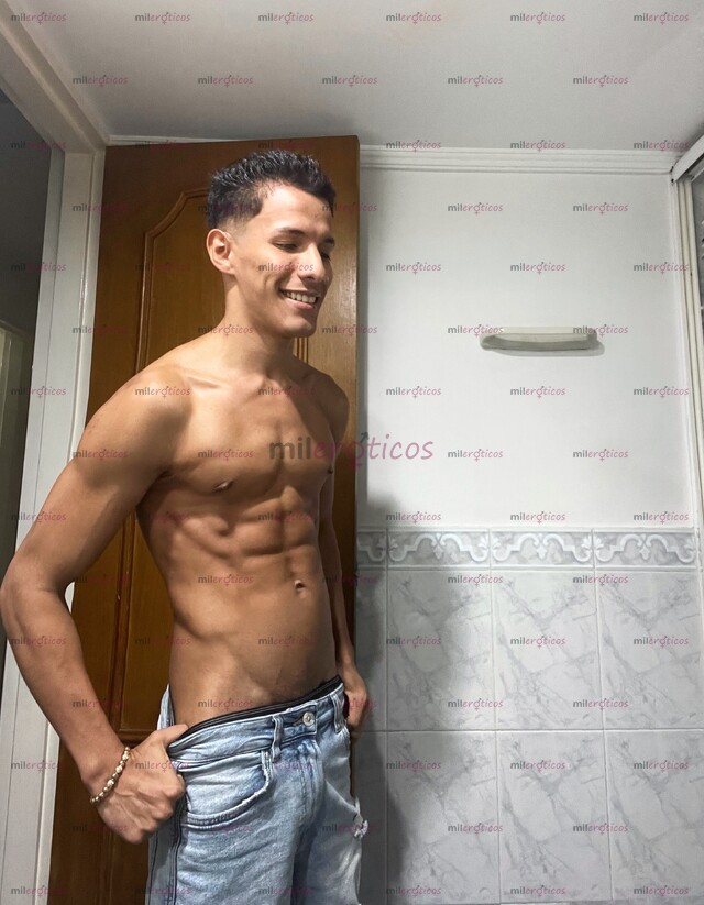 FOTOS DE SOY ALEX RICO JOVEN COLOMBIANO CON 23CM DE VERGA