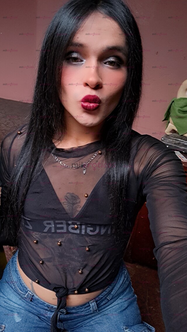FOTOS DE LINDA TRANS, POLLITA ARRECHITA Y SUMISA, NALGONA Y TATUADA