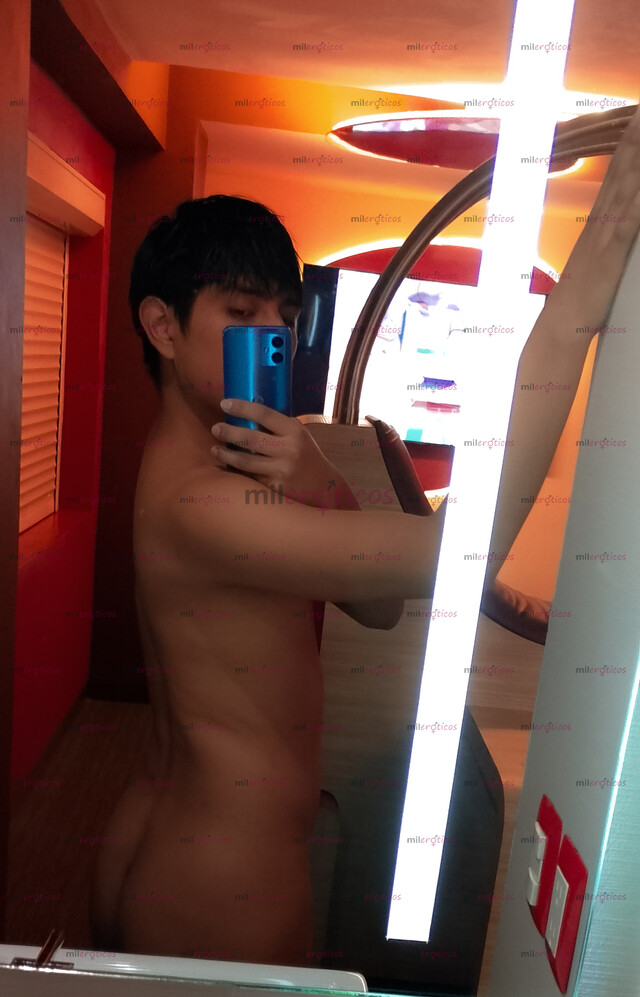 FOTOS DE TWINK PASIVO, MORENO SUMISO Y COMPLACIENTE A TU DISPOSICIÓN