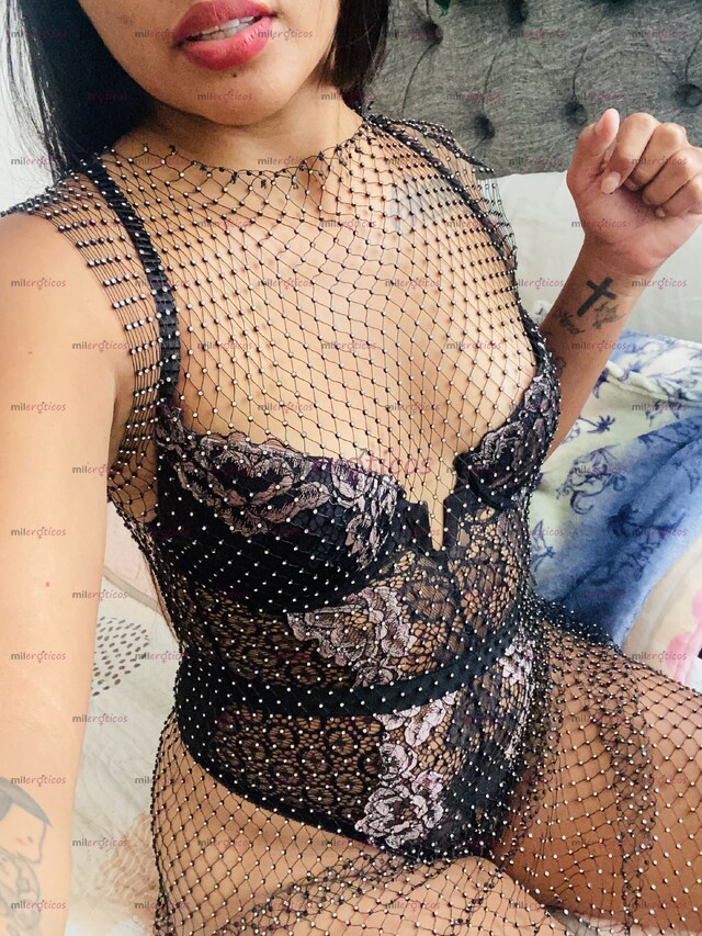 FOTOS DE HOLA CORAZÓN SOY KARLA Y VENGO A COMPLACER TODAS TIS FANTÁCIAS