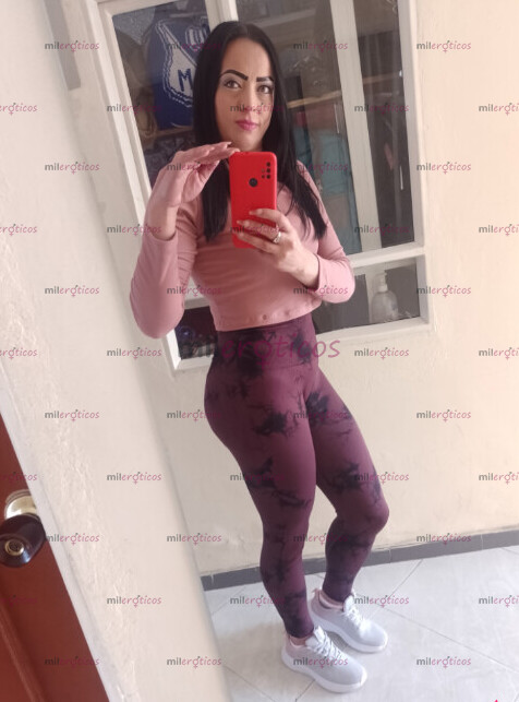 FOTOS DE ANDREA FLACA ENTREGADA AL PLACER Y LA BUENA PASIÓN QUE BUSCAS