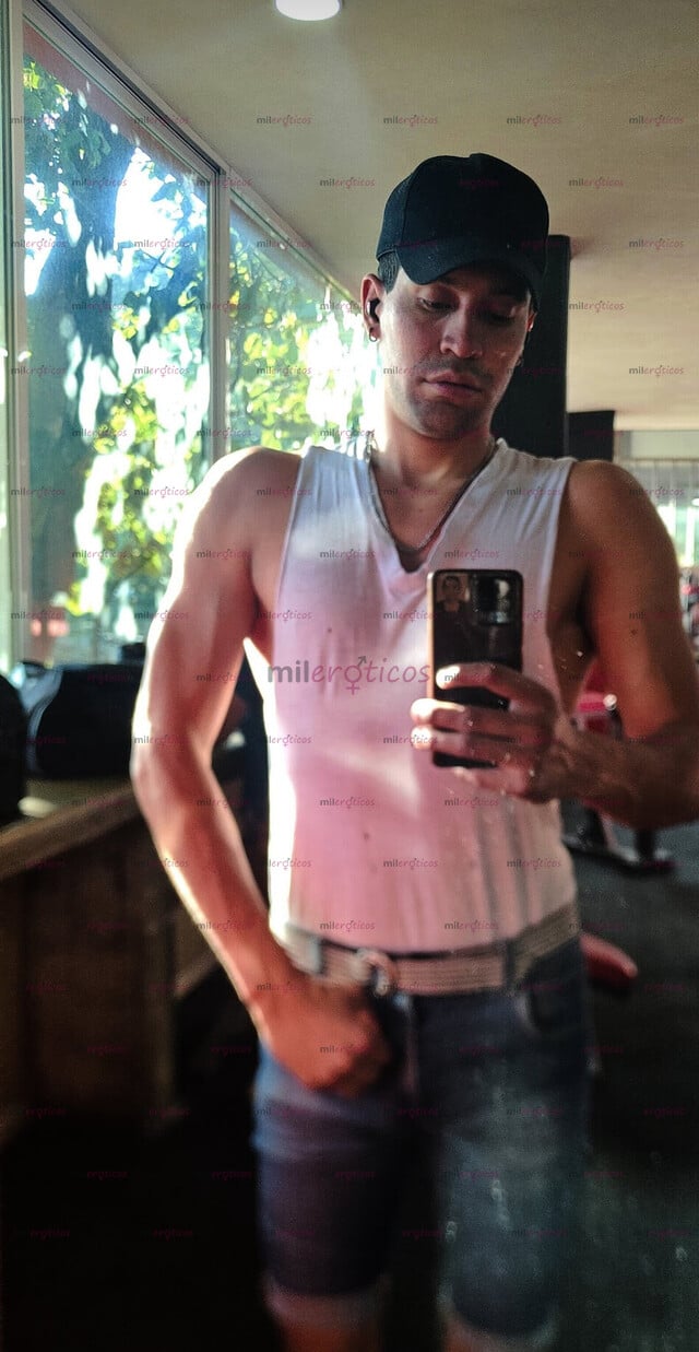 FOTOS DE HOLA ME LLAMO PAUL Y TENGO 25 AÑOS ALEGRE DIVERTIDO ATRACTIVO