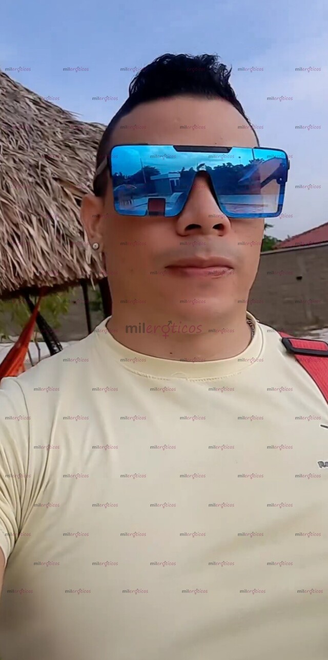 FOTOS DE KRYSTHIAN MASAJISTA CORPORAL Y EROTICO PROFECIONAL DE PASO EN BARRANQUILLA