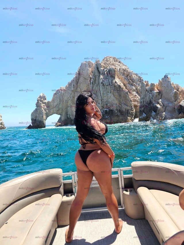 FOTOS DE PASIVA NALGONA CON BUBIS GRANDES NATURALES Y SUAVES CON LUGAR