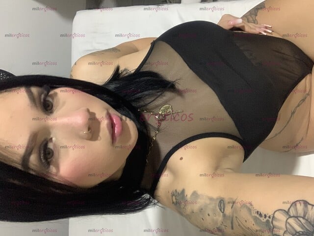 FOTOS DE HERMOSA COSTEÑA; DIOSA DEL SEXO Y DEL ORAL NO TE LO PIERDAS!!!