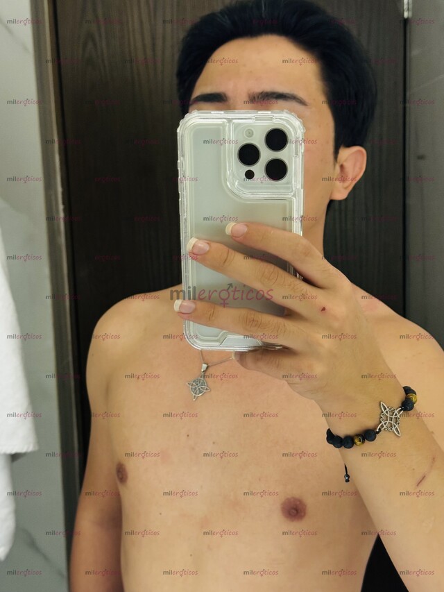 FOTOS DE TENGO LUGAR HOLA LISTO PARA CUMPLIR TUS FANTACIAS HÁBLAME 20 AÑOS