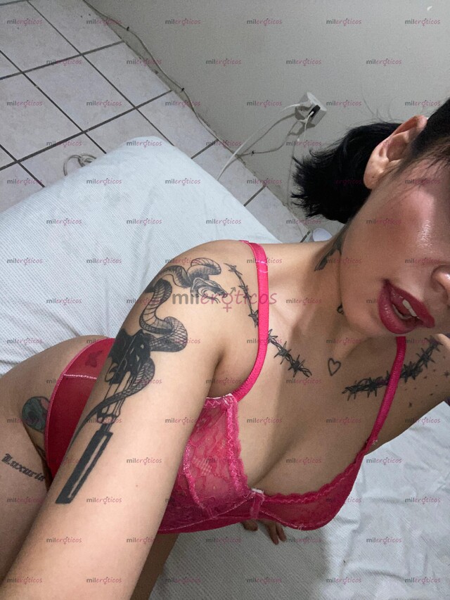 FOTOS DE TU NENA CAOS, TE BUSCA EN TIERRAS COLOMBIANAS BIEN ARRECHA DE 19 AÑITOS.