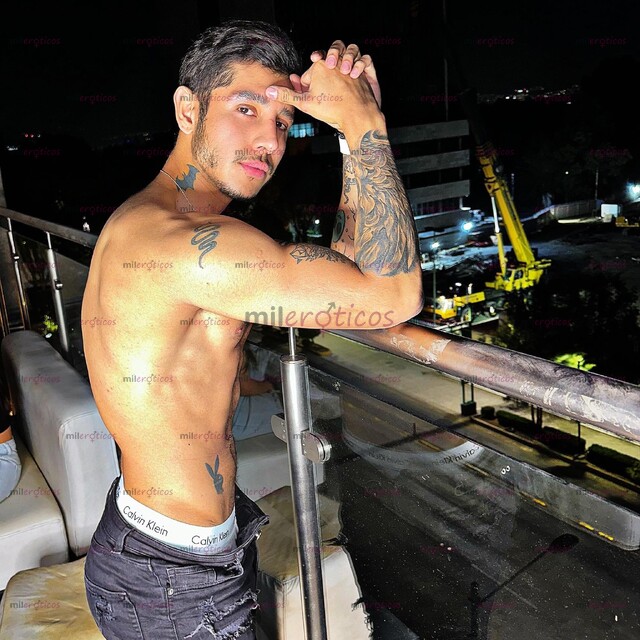 FOTOS DE TU CHICO DE ONLYFANS VICTOR EVANS ,EXPLORANDO AL MÁXIMO MI SEXUALIDAD